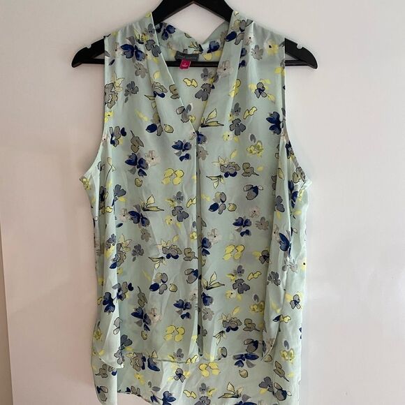 Vince Camuto Sleeveless Floral Blouse - Picture 7 of 9